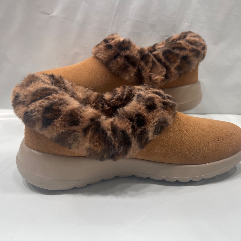 NEW Skechers On The Go Cozy Life Clog Slip On Comfort Indoor/Outdoor Slippers - Picture 4 of 9